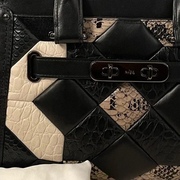 Coach Retail Quilted Exotic Swagger 27 - Rare item in black white and snakeskin - Picture 13 of 13